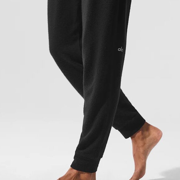 Alo Yoga Soho Sweatpant in Black - Picture 2 of 5